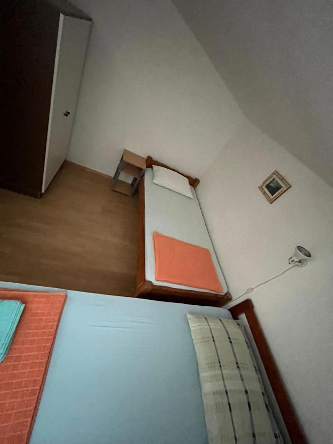 Apartments Tea คาร์โลบัก ภายนอก รูปภาพ